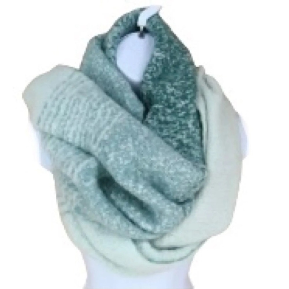 Anthropologie Mer Sea Cozy Travel Wrap Teal Aqua Ombre Fringe Oversized Scarf